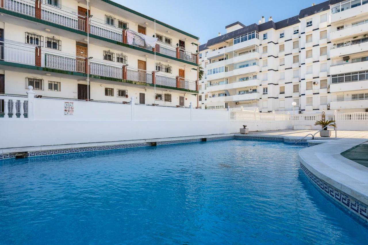 Apartamento Al Lado De La Playa Benalmádena Exterior foto